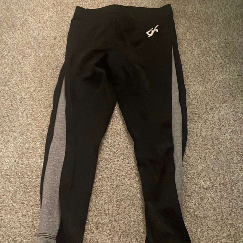 GK warm up capri leggings